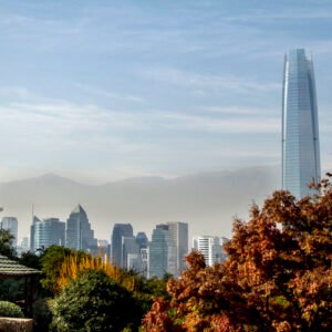 Santiago Moderno en Scooter Eléctrico